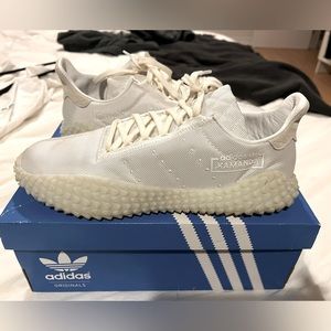 Adidas kamanda perfect condition 9.5 US